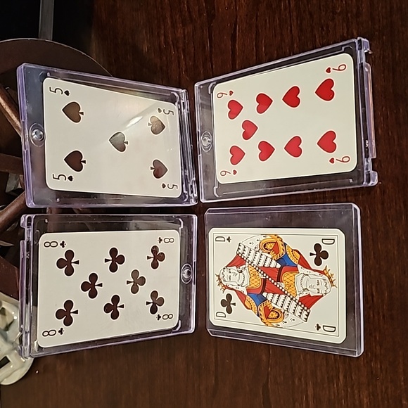 Louis Vuitton collectors cards - Picture 3 of 6